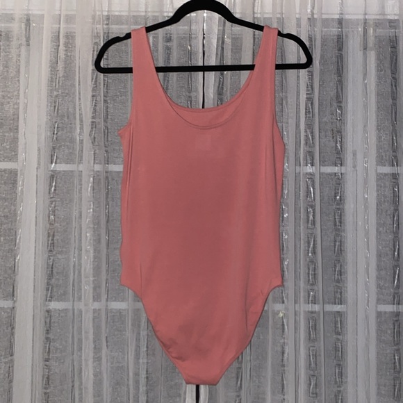 Gap scoop neck bodysuit, size small - Picture 4 of 6